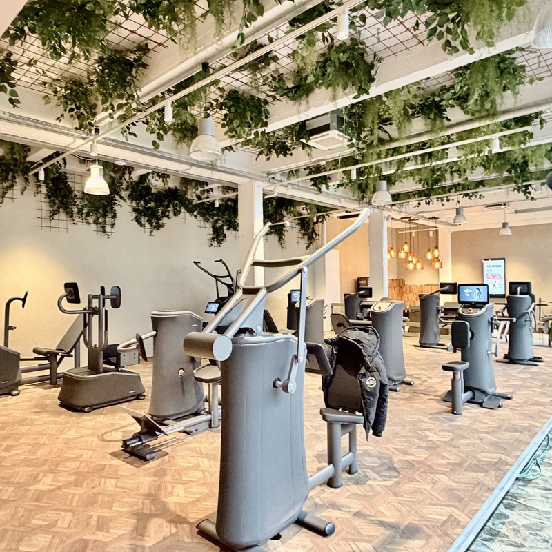 Switch loue 550m2 à Mooze - Nouvelle salle de fitness Uccle Bascule